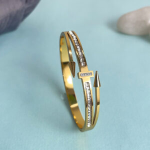 Arrow Luxe Cuff