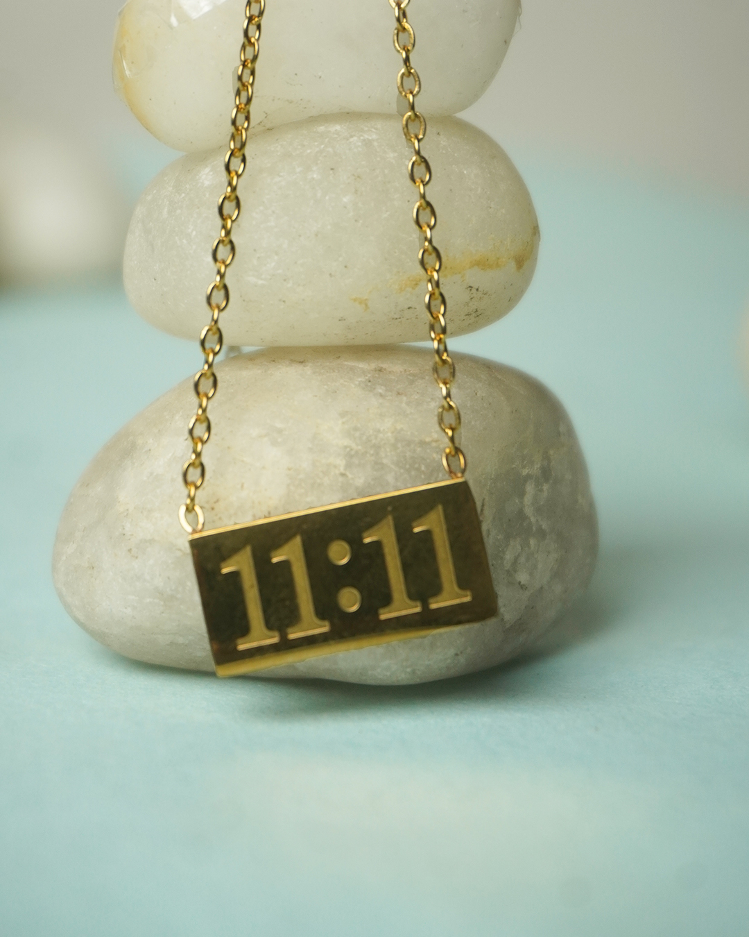 Neckpiece